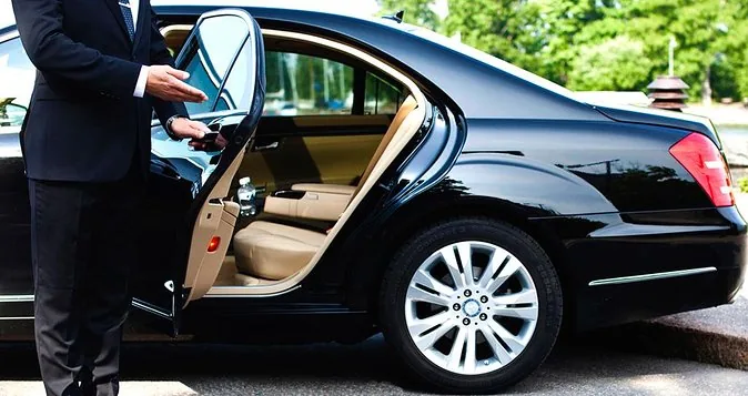 Top 7 Reasons to Book a Private Airport Transfer in Fiji